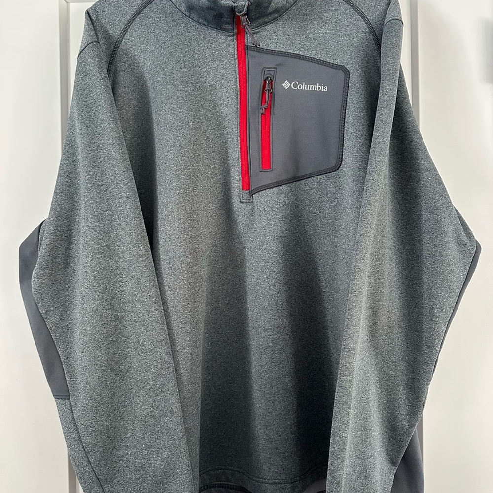 Columbia Men’s Gray & Red 1/4 Zip Pullover ***Size XL***